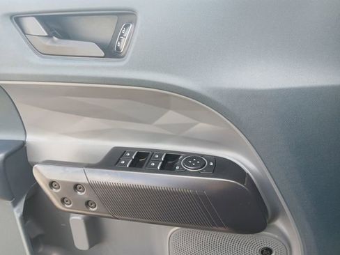 Used 2023 Ford Maverick Lariat w/ Lariat Luxury Package image 20