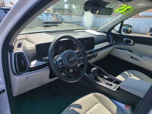 Certified 2025 Kia Sorento S w/ Panoramic Sunroof Package FWD image 14