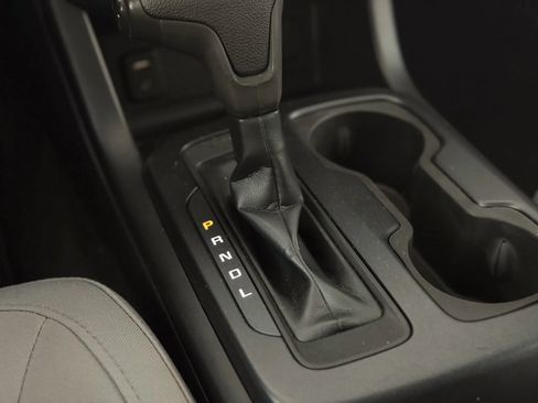 Used 2018 Chevrolet Colorado W/T w/ WT Convenience Package AWD/4WD image 30