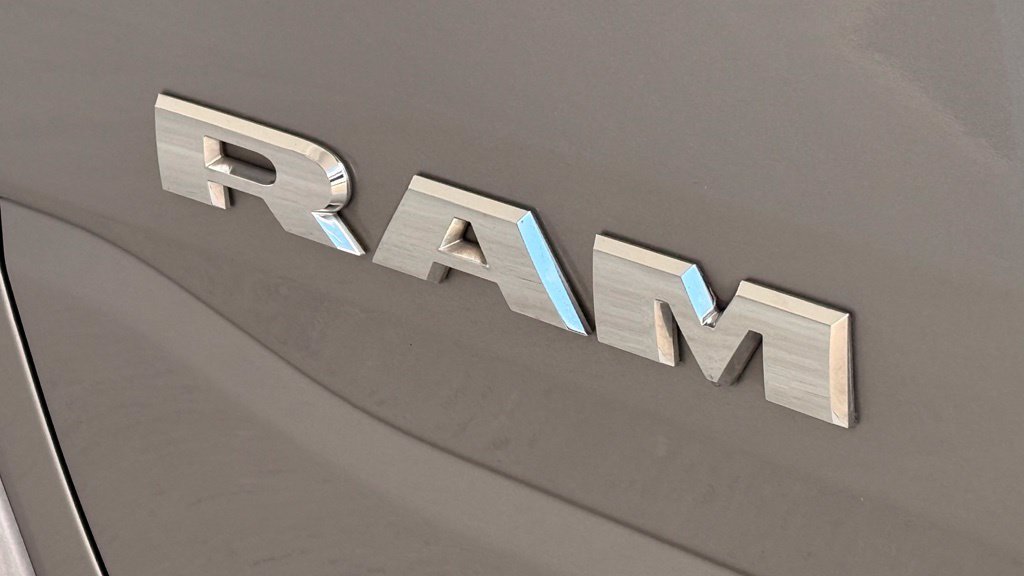 Used 2025 RAM 1500 Big Horn RWD image 31