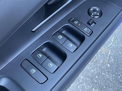 Certified 2025 Hyundai Elantra Sport image 13