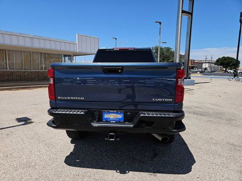 Used 2026 Chevrolet Silverado 2500 Custom w/ Z71 Off-Road Package AWD/4WD image 7