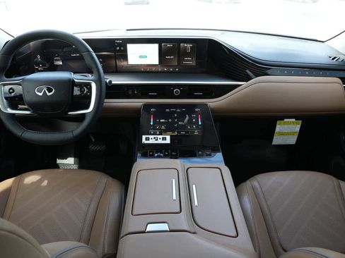 New 2026 INFINITI QX80 Luxe image 7