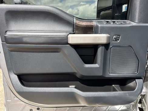 Used 2022 Ford F450 Lariat w/ Lariat Ultimate Package image 18