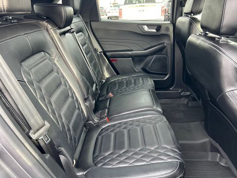 Certified 2023 Ford Escape Platinum w/ Premium Technology Package image 21