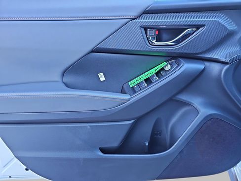 New 2026 Subaru Crosstrek 2.5i Limited w/ Crosstrek Mirror Package AWD/4WD image 32