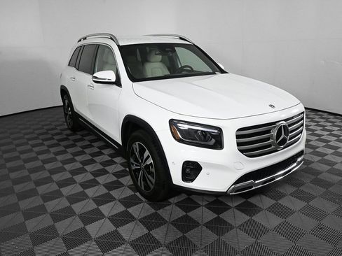 Certified 2025 Mercedes-Benz GLB 250 image 24