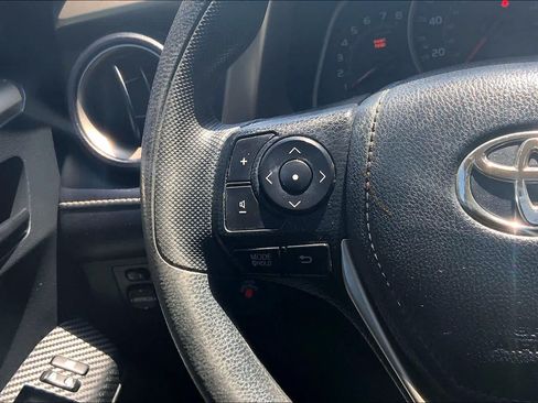 Used 2013 Toyota RAV4 XLE FWD image 23