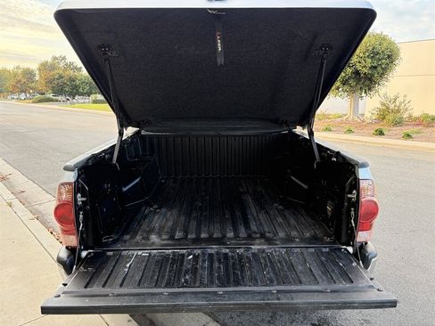 Used 2006 Toyota Tacoma PreRunner w/ TRD Off-Road Pkg #1 RWD image 7