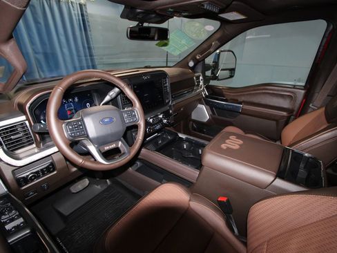 Used 2025 Ford F250 King Ranch w/ Chrome Package image 2