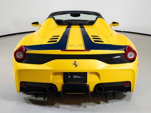 Used 2015 Ferrari 458 Speciale A image 11