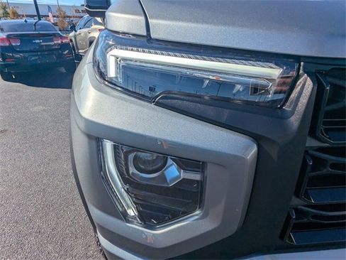 New 2026 GMC Canyon Elevation w/ Convenience Package image 10