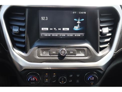 Used 2018 GMC Acadia SLE FWD image 19