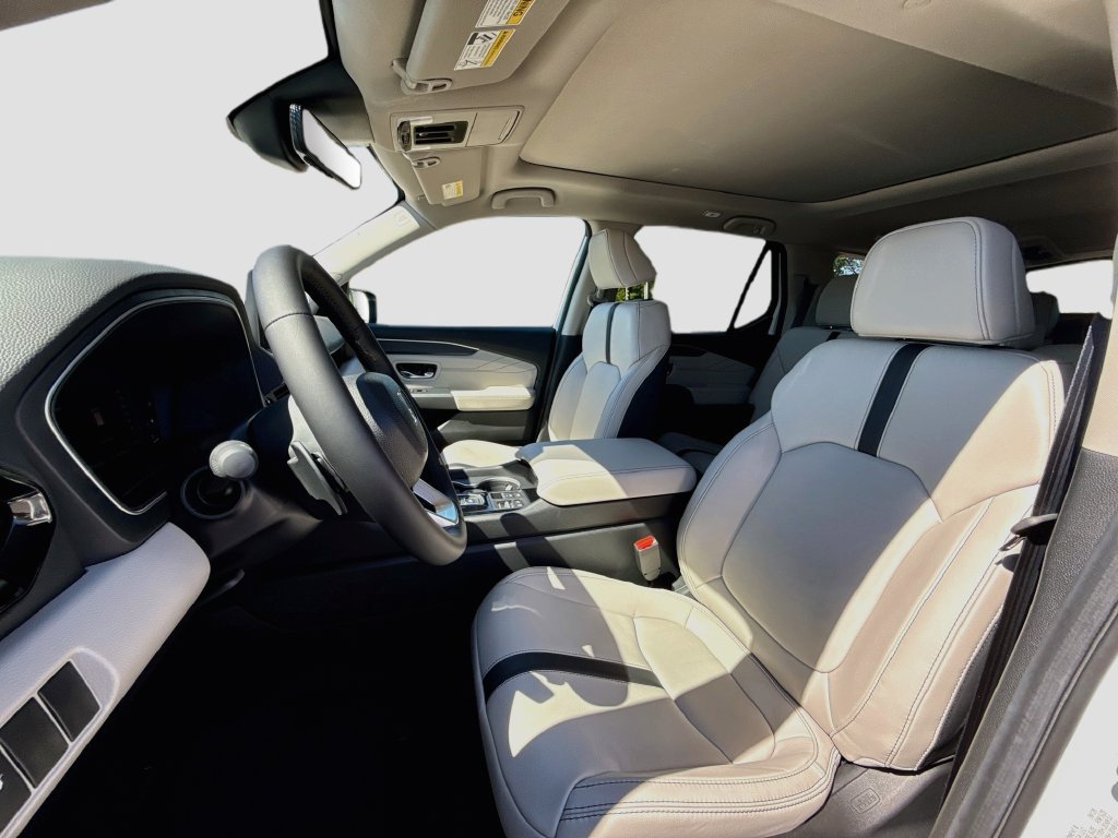 New 2026 Honda Pilot Touring image 13