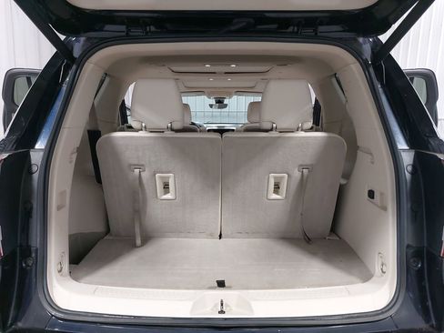 Used 2022 GMC Acadia Denali w/ Denali Ultimate Package image 13