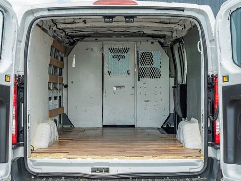 Used 2015 Ford Transit 250 130 Low Roof w/ Exterior Upgrade Package RWD image 14