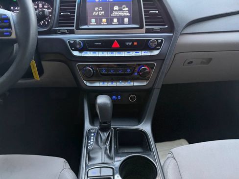 Used 2019 Hyundai Sonata SE FWD image 16
