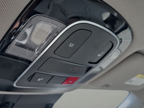Used 2025 Hyundai Sonata SE FWD image 27