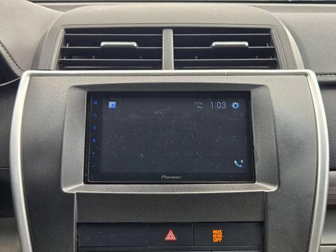 Used 2016 Toyota Camry LE FWD image 17