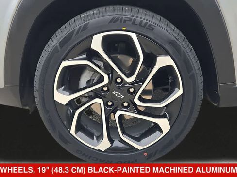 Used 2024 Chevrolet Trax RS FWD image 14
