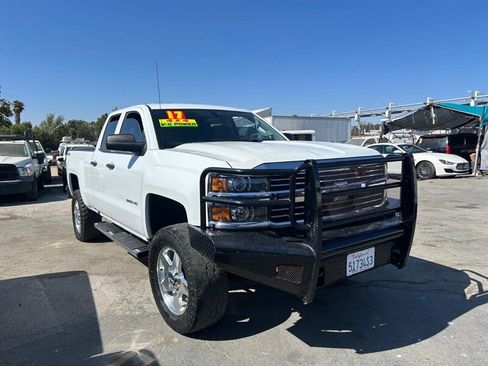 Used 2017 Chevrolet Silverado 2500 W/T AWD/4WD image 4
