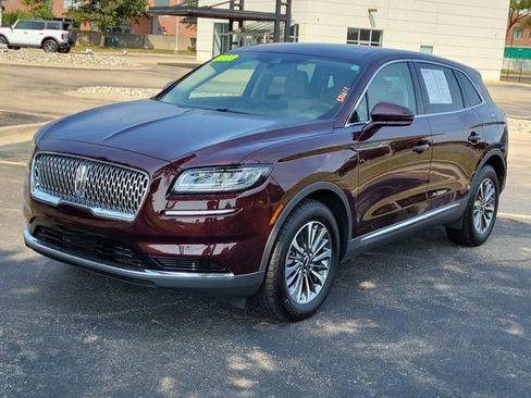 Used 2023 Lincoln Nautilus AWD w/ Premium Package image 2