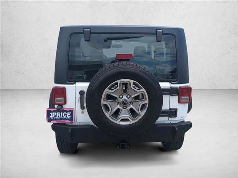 Used 2014 Jeep Wrangler Rubicon w/ Power Convenience Group AWD/4WD image 7