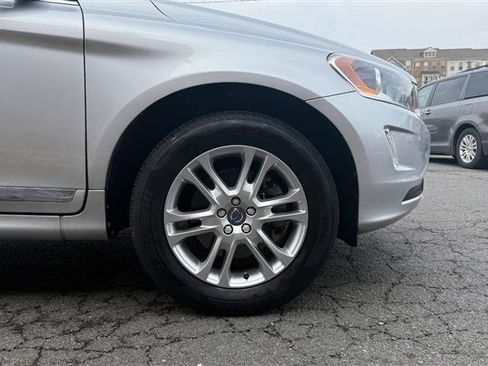 Used 2016 Volvo XC60 T5 Premier image 6