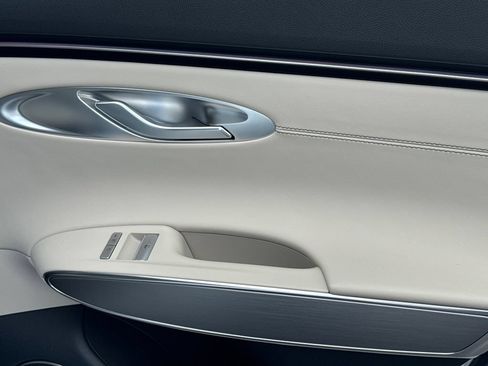 New 2026 Genesis GV70 2.5T Select AWD/4WD image 16