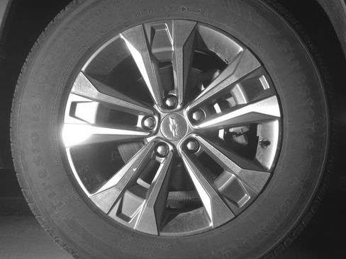 Used 2025 Chevrolet Equinox LT FWD image 13