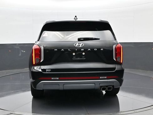 Used 2023 Hyundai Palisade SEL FWD image 6