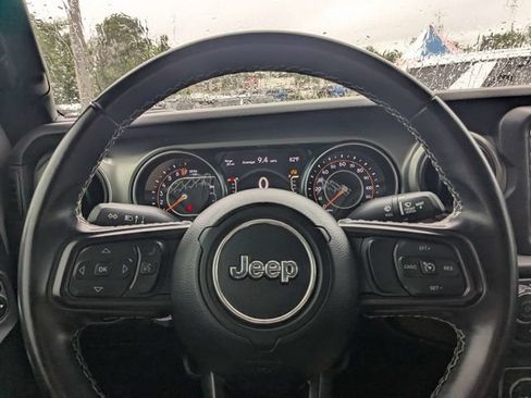 Used 2021 Jeep Gladiator Sport AWD/4WD image 22
