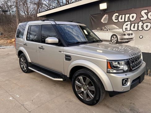 Used 2016 Land Rover LR4 HSE image 9
