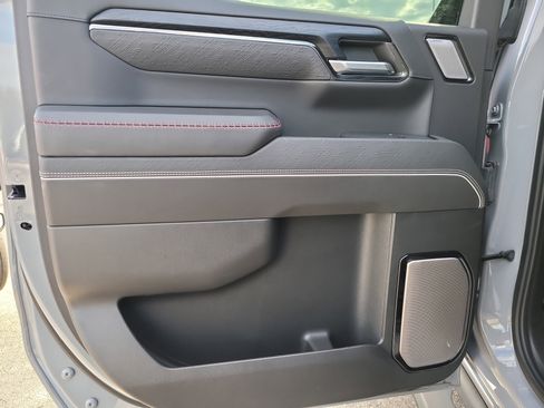 Used 2024 GMC Sierra 1500 AT4X image 12