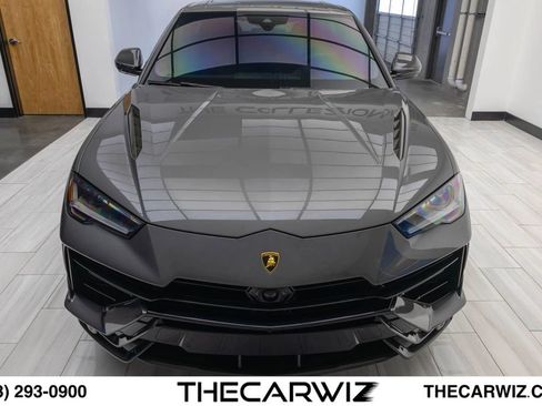 Used 2023 Lamborghini Urus Performante AWD/4WD image 10