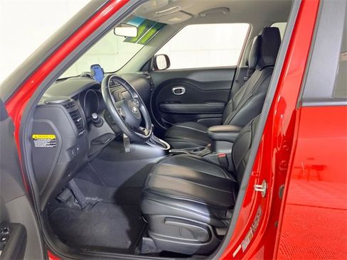 Used 2017 Kia Soul + w/ Designer's Package image 24