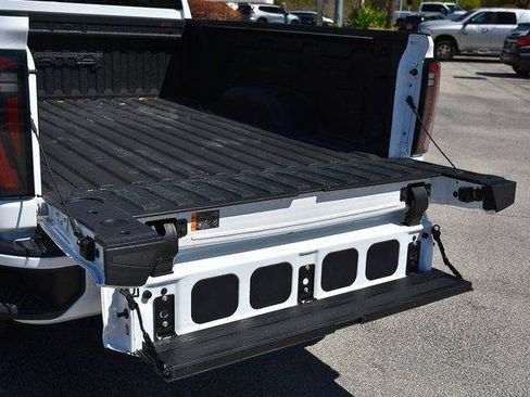 Used 2024 GMC Sierra 2500 AT4 AWD/4WD image 19