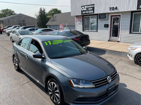 Used 2017 Volkswagen Jetta S w/ Jetta S Cold Weather Package FWD image 2