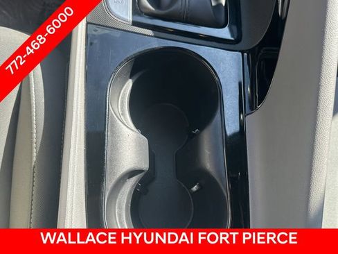 Used 2025 Hyundai Elantra SEL FWD image 22