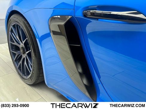 Used 2023 Porsche 718 Cayman GT4 RS RWD image 39