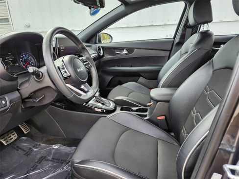 Used 2023 Kia Forte GT-Line w/ GT-Line Premium Package image 18