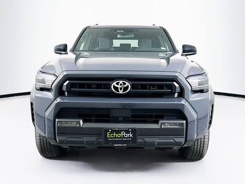 Used 2025 Toyota 4Runner SR5 image 2