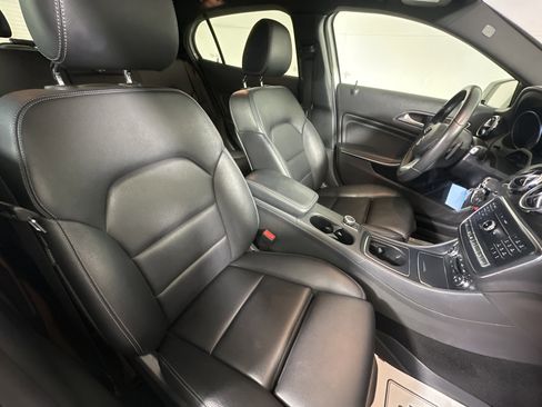 Used 2018 Mercedes-Benz GLA 250 4MATIC image 23