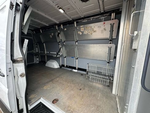Used 2011 Mercedes-Benz Sprinter 2500 image 13