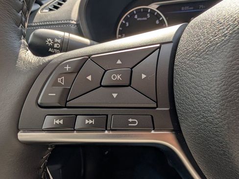 Used 2025 Nissan Sentra SV w/ All-Weather Package FWD image 28