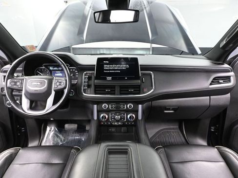 Used 2021 GMC Yukon SLT w/ SLT Luxury Plus Package AWD/4WD image 28