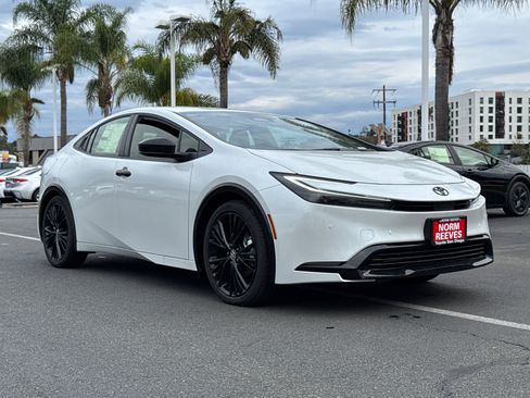 New 2026 Toyota Prius Plug-In Hybrid image 4