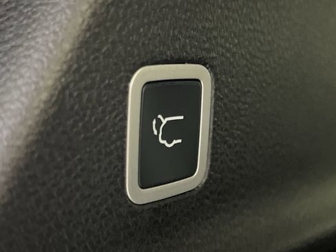 New 2026 Chrysler Pacifica Select image 8