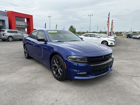 Used 2022 Dodge Charger SXT w/ Plus Group RWD image 15
