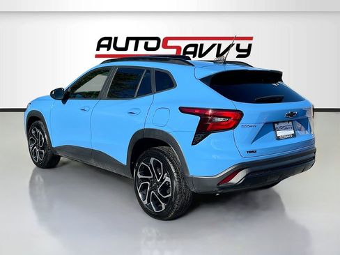Used 2024 Chevrolet Trax RS w/ Sunroof Package FWD image 5
